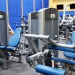 trening na rowerze stacjonarnym